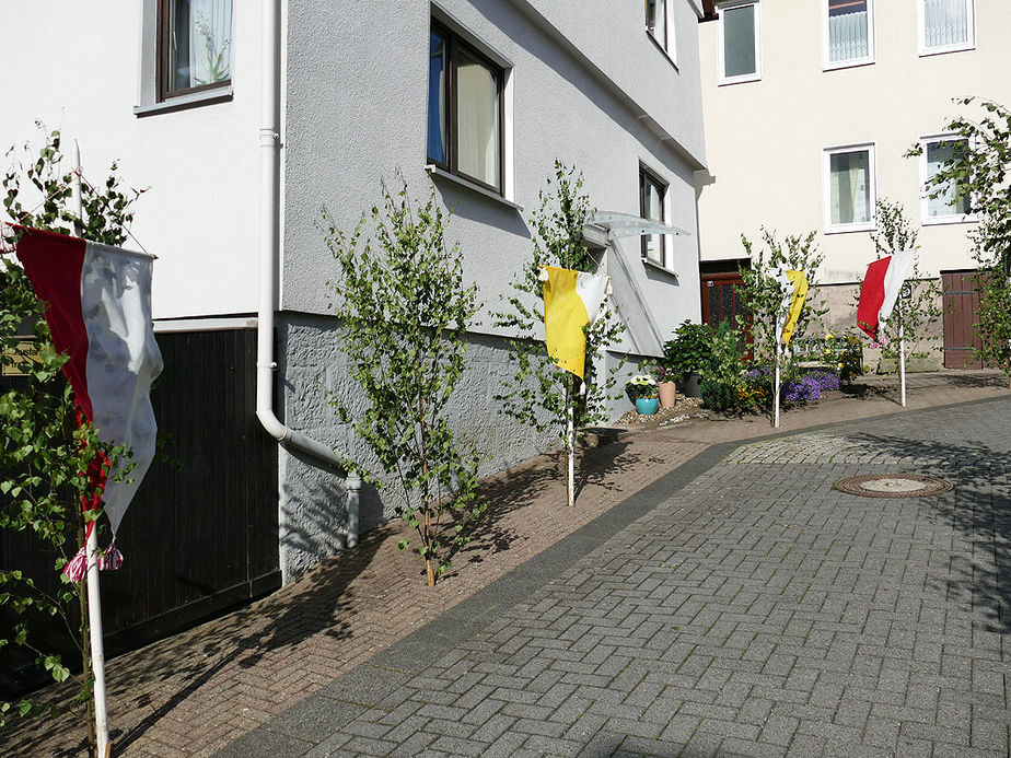 Fronleichnamsaltäre in den Naumburger Straßen (Foto: Karl-Franz Thiede)